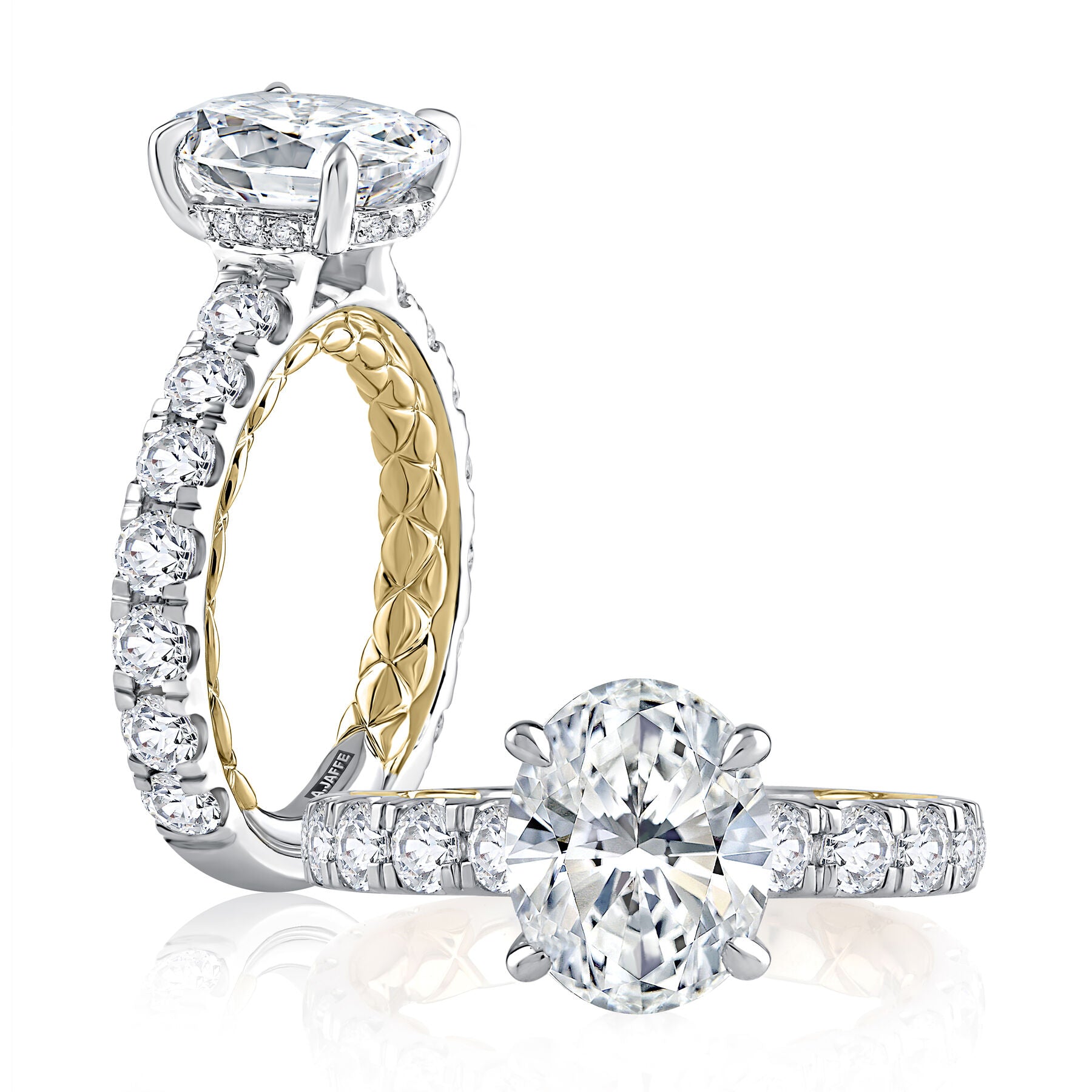 18K WHITE GOLD OVAL ENGAGEMENT RING