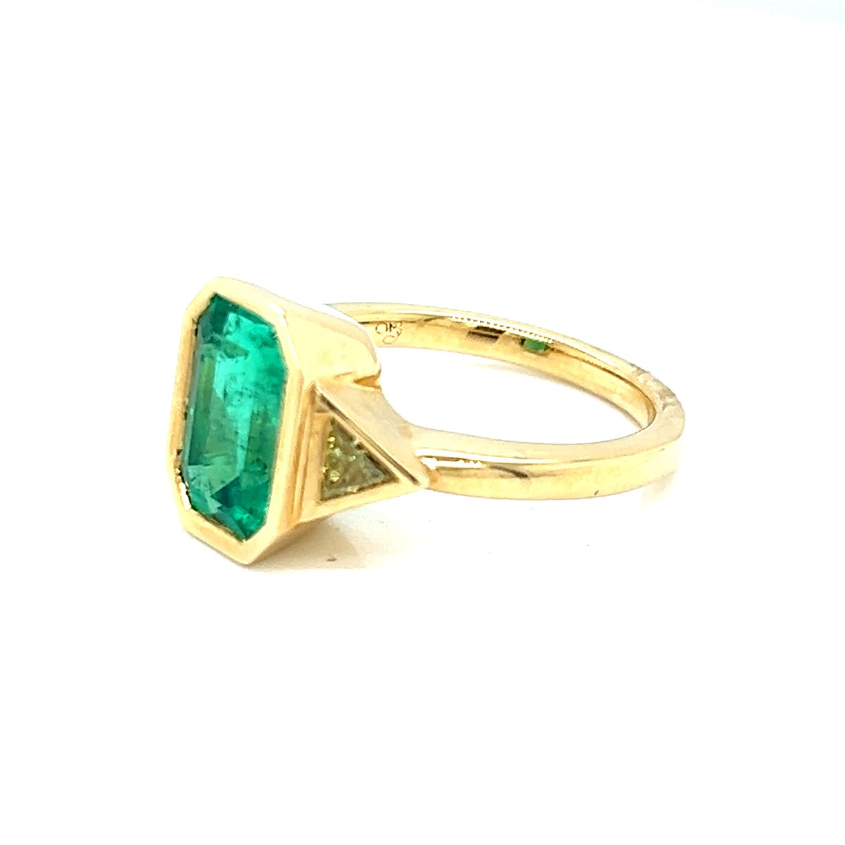 18KY Emerald And Yellow Diamond Ring