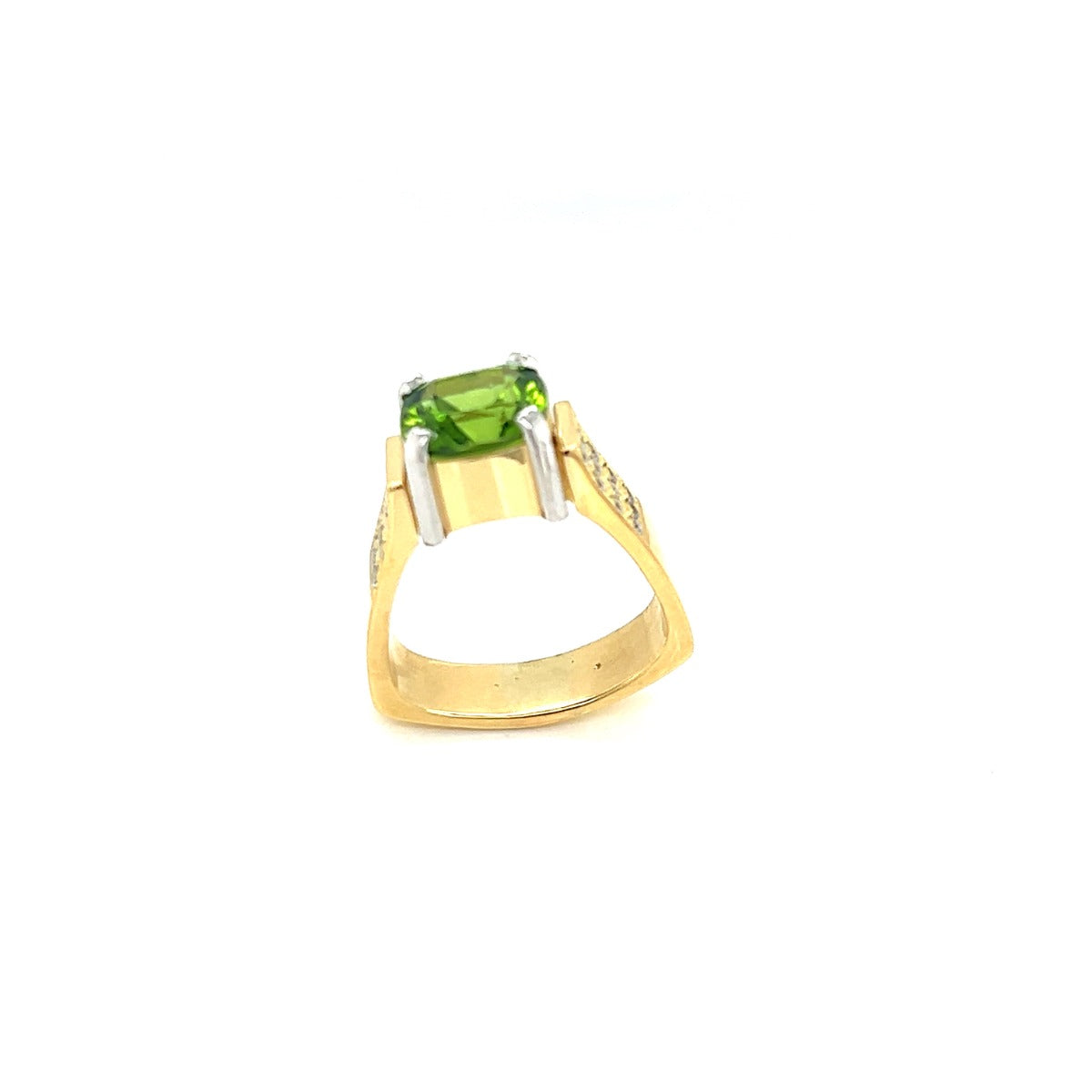 18KY Peridot And Diamond Ring