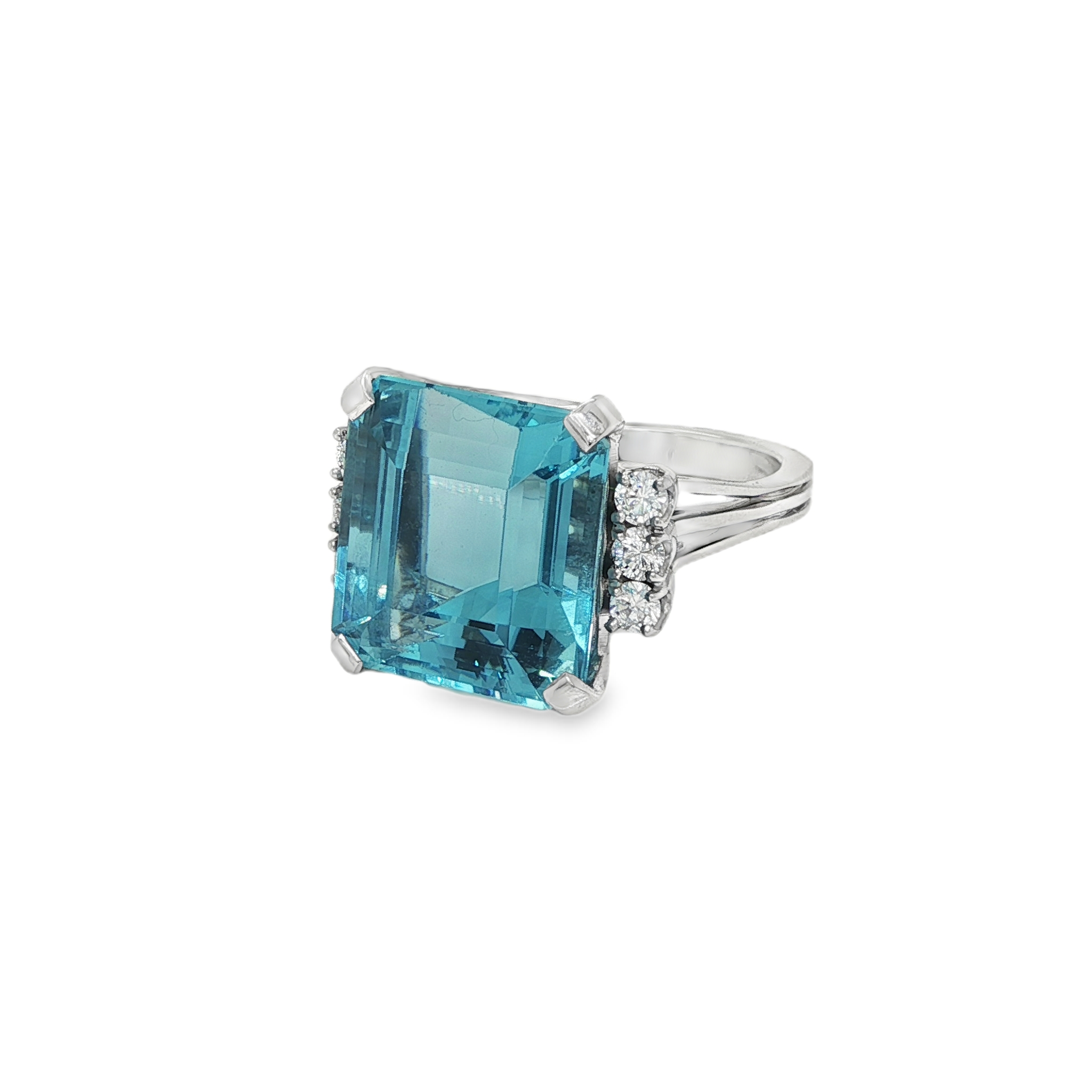 Aquamarine and Diamond ring