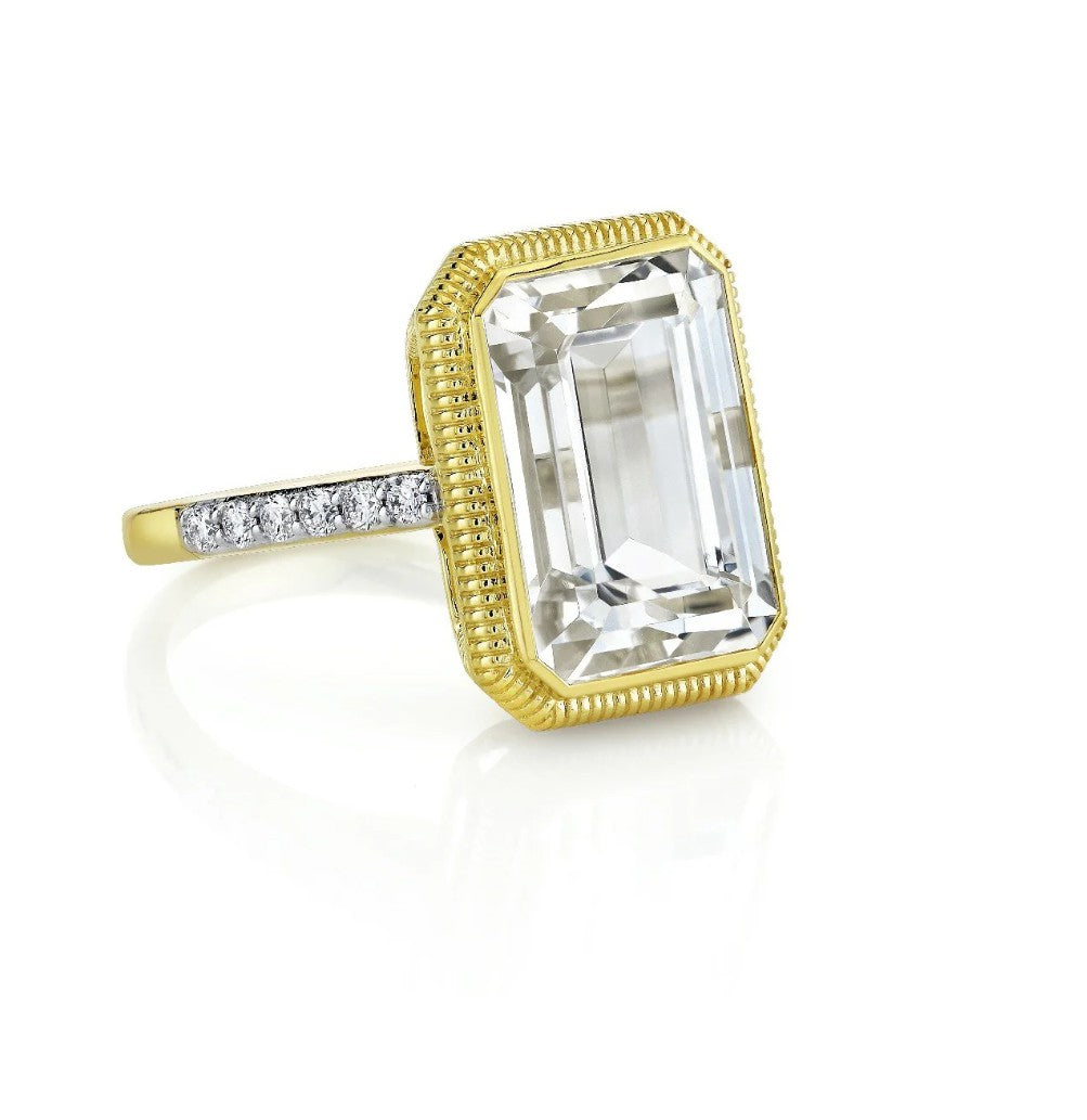 18KY Emerald Cut White Topaz And Diamond With Strie Detail Ring