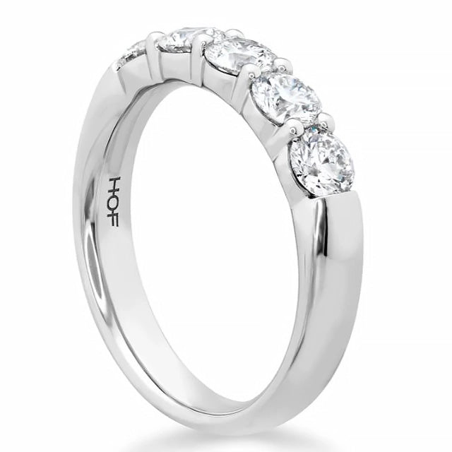 18KW Signature 5 Stone Band