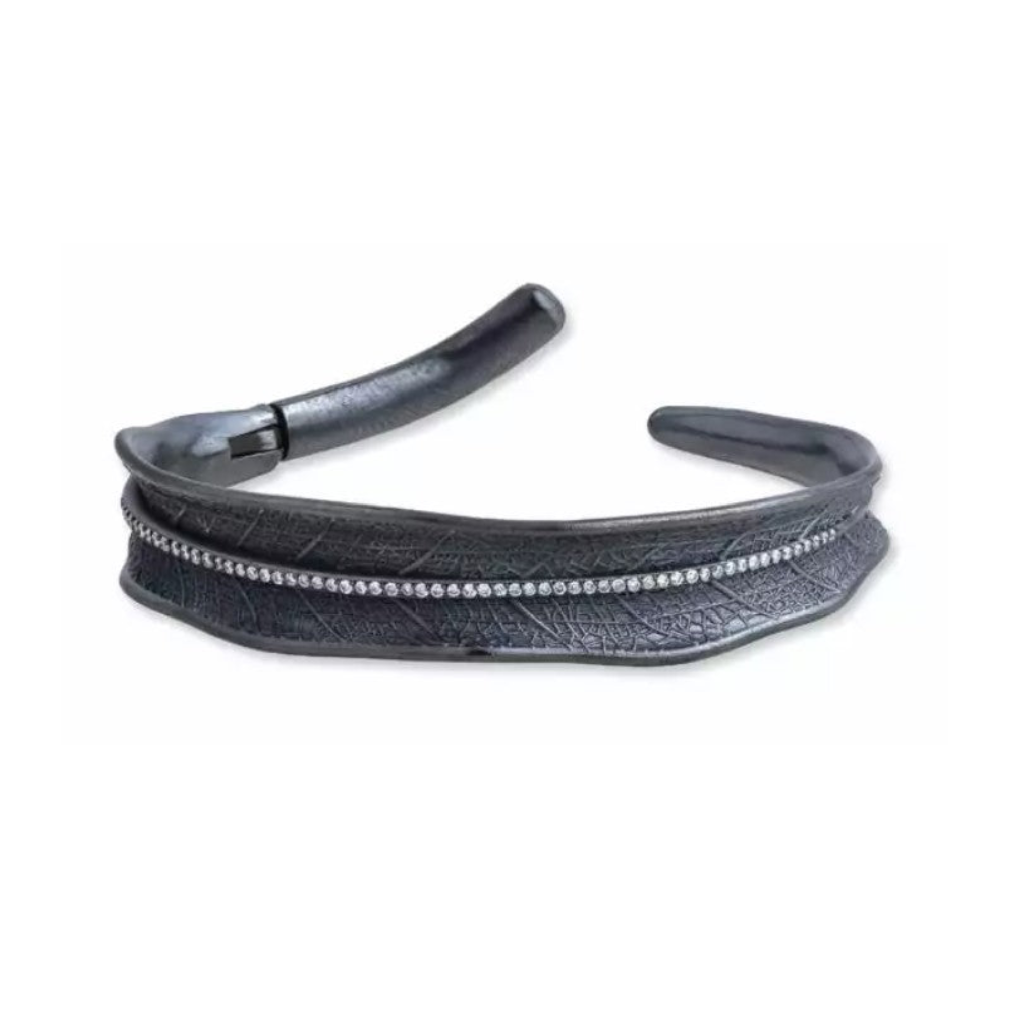 SS Willow Open Kick Cuff With Diamonds