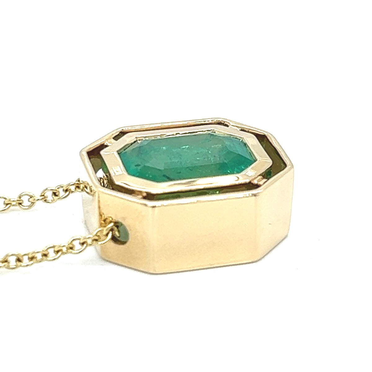 18KY Emerald Pendant