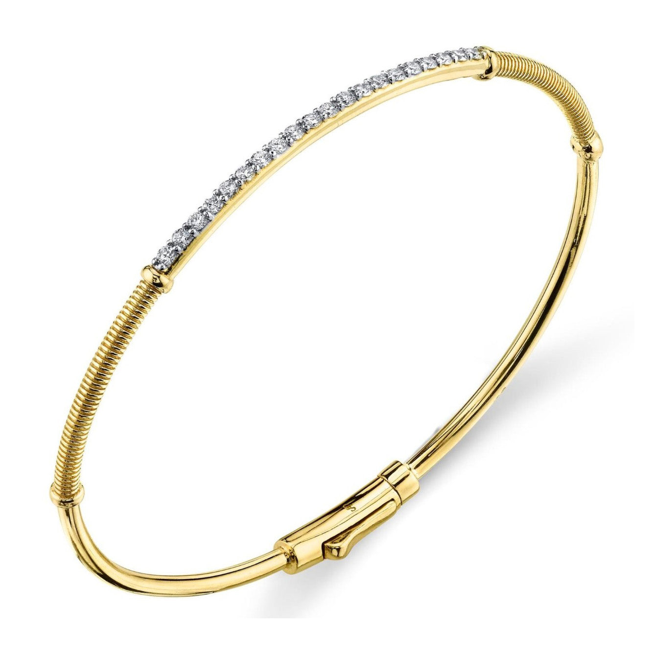 18KY Diamond With Strie Detail Bangle