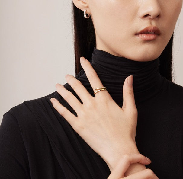 18KW VELA French Cut Pavé Diamond Ring