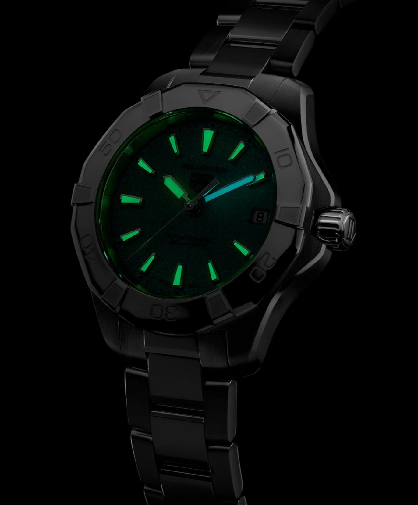 TAG Heuer Aquaracer Professional 200 Solargraph