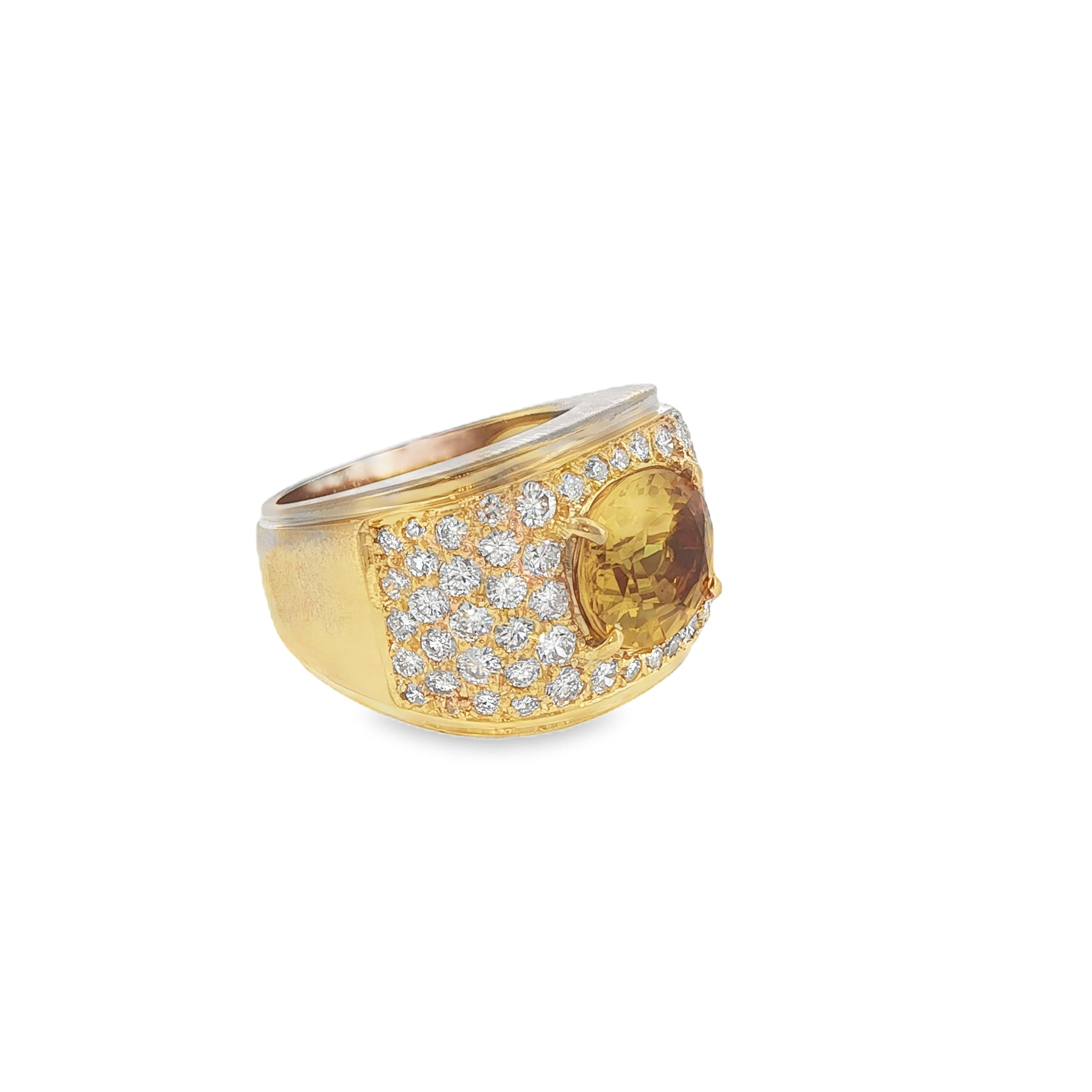 18K YG YELLOW SAPPHIRE AND DIAMOND RING