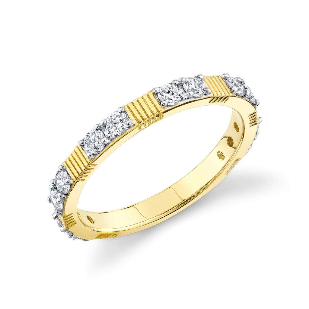 18KY Stacking Diamond And Strie Detail Band