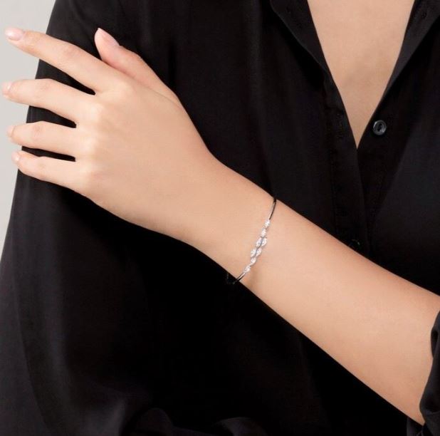 18KY Aerial Marquise Flexi Bangle