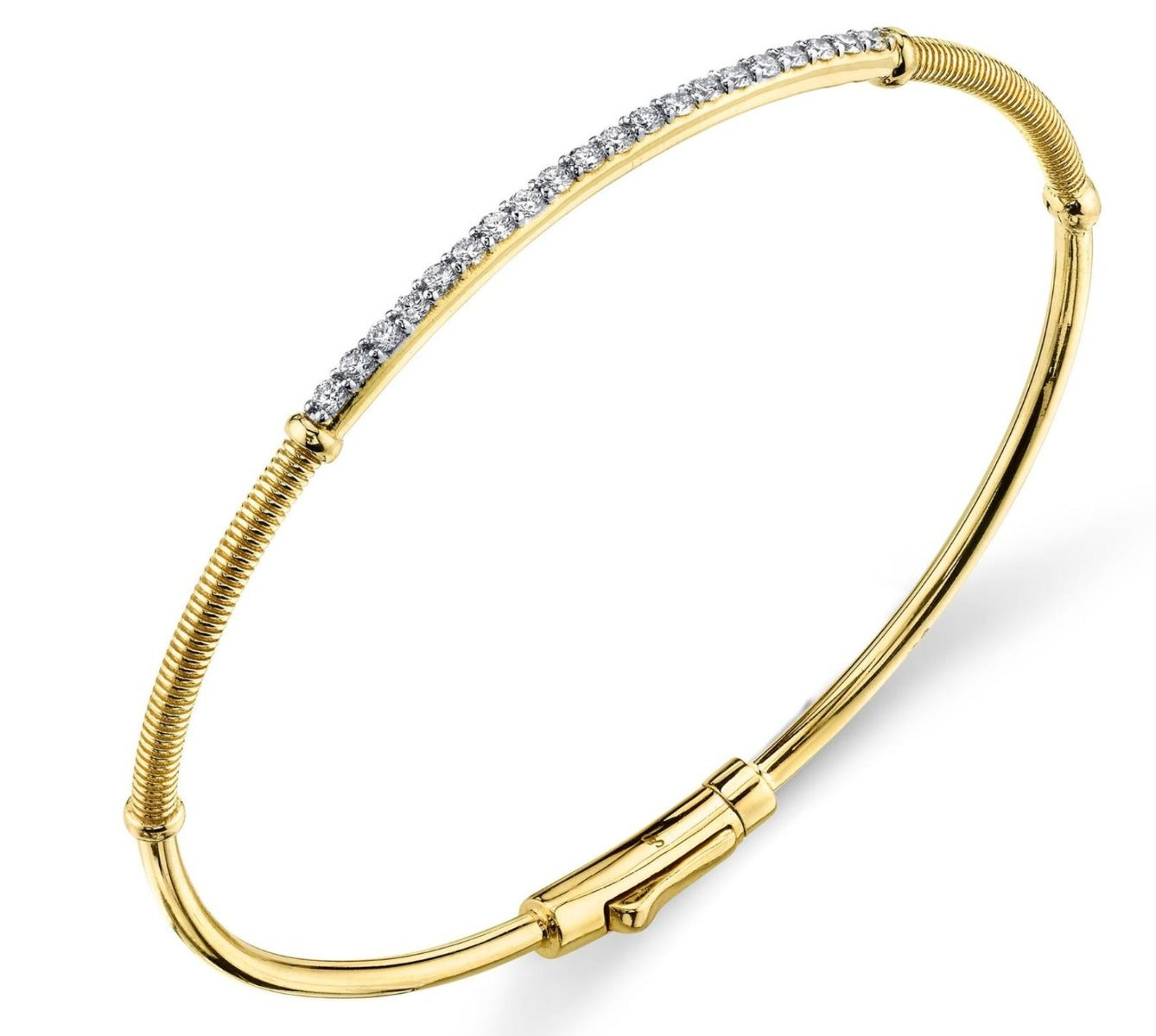 18KY Diamond With Strie Detail Bangle