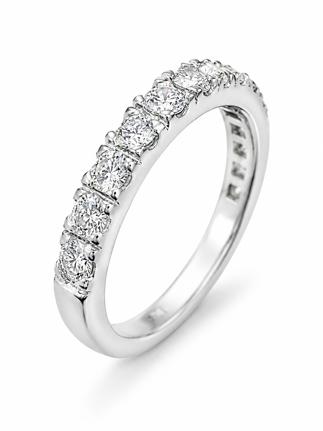 18KW Estate Hearts on Fire Diamond Wedding Band