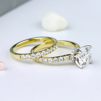18KY "New Classic" Diamond Band