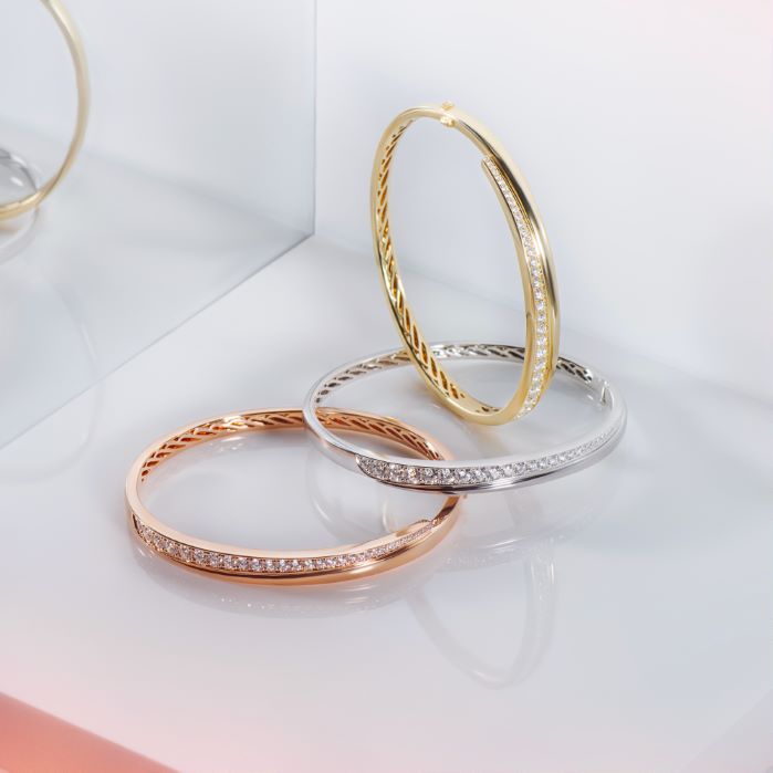 18KY Vela Crossover Bangle